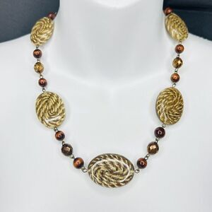 Vintage Chunky Unique Cord in Resin Beads Lucite Statement Necklace Collar 4065